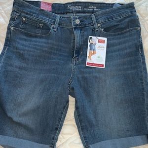 LEVI Bermuda Shorts 16